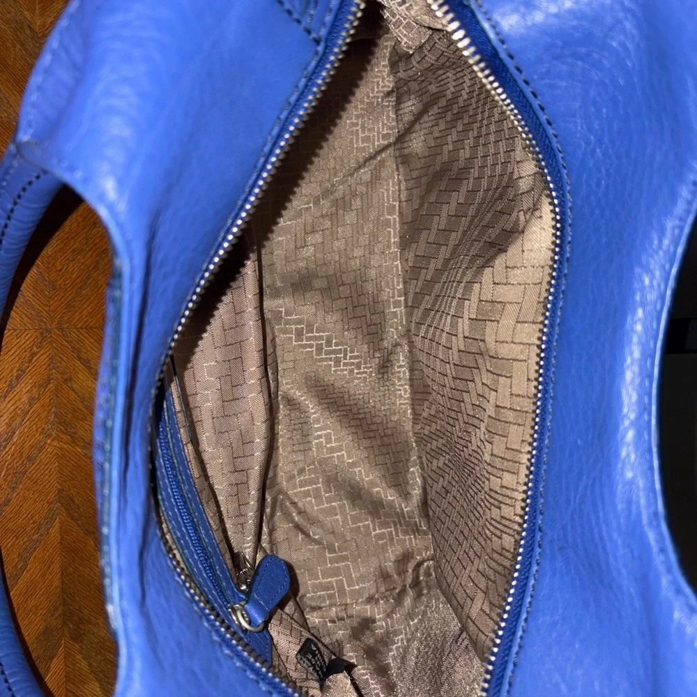 Cole Haan Y2K Shoulder Bag in Blue Pebbled Leathet - Picture 10 of 11